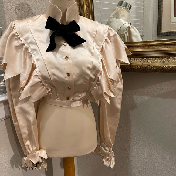 CHANEL Tops - Chanel BOUTIQUE Champagne & Black Silk Blouse.  38 Runway Piece. Never Worn.
